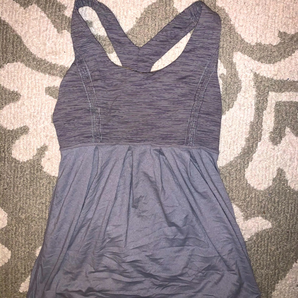 Lululemon workout top
